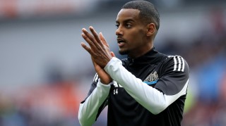 态度坚决😡英媒：纽卡对伊萨克声明很愤怒，无意与利物浦谈转会